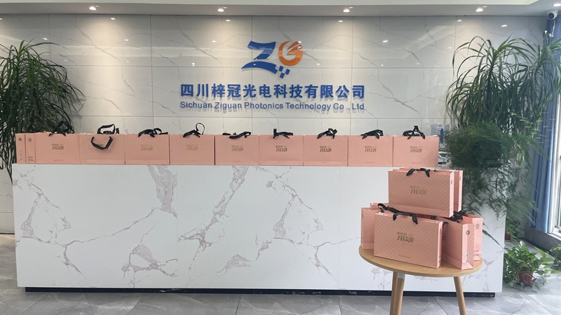 四川梓冠光电科技